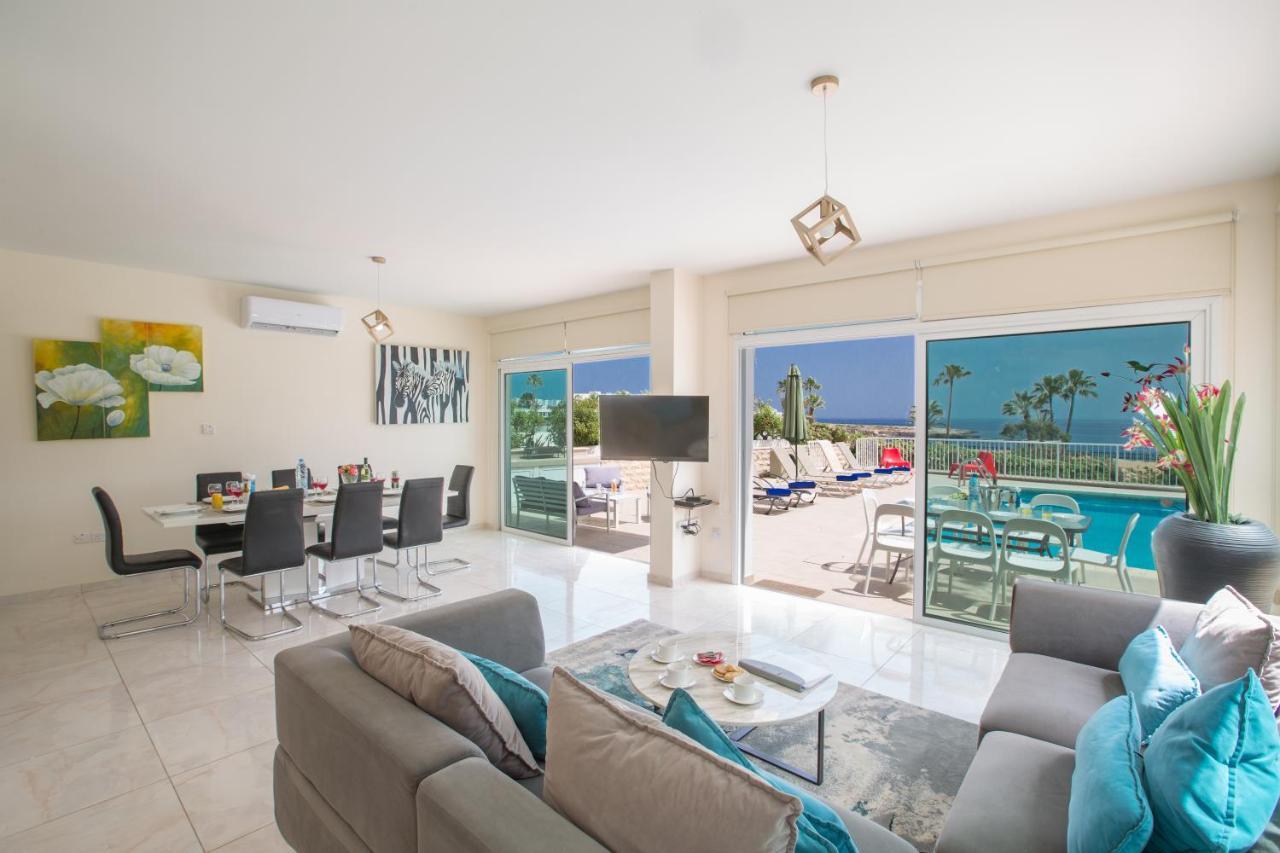Shaye Front Line Villa Protaras Exterior photo