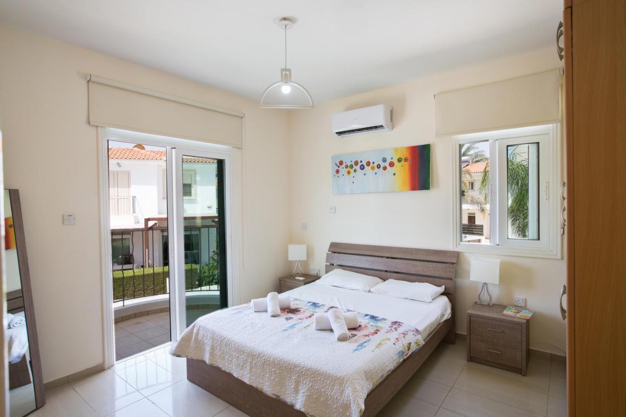 Shaye Front Line Villa Protaras Exterior photo