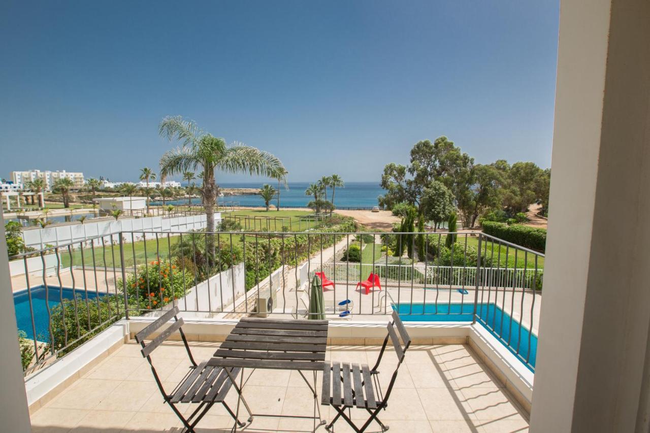 Shaye Front Line Villa Protaras Exterior photo