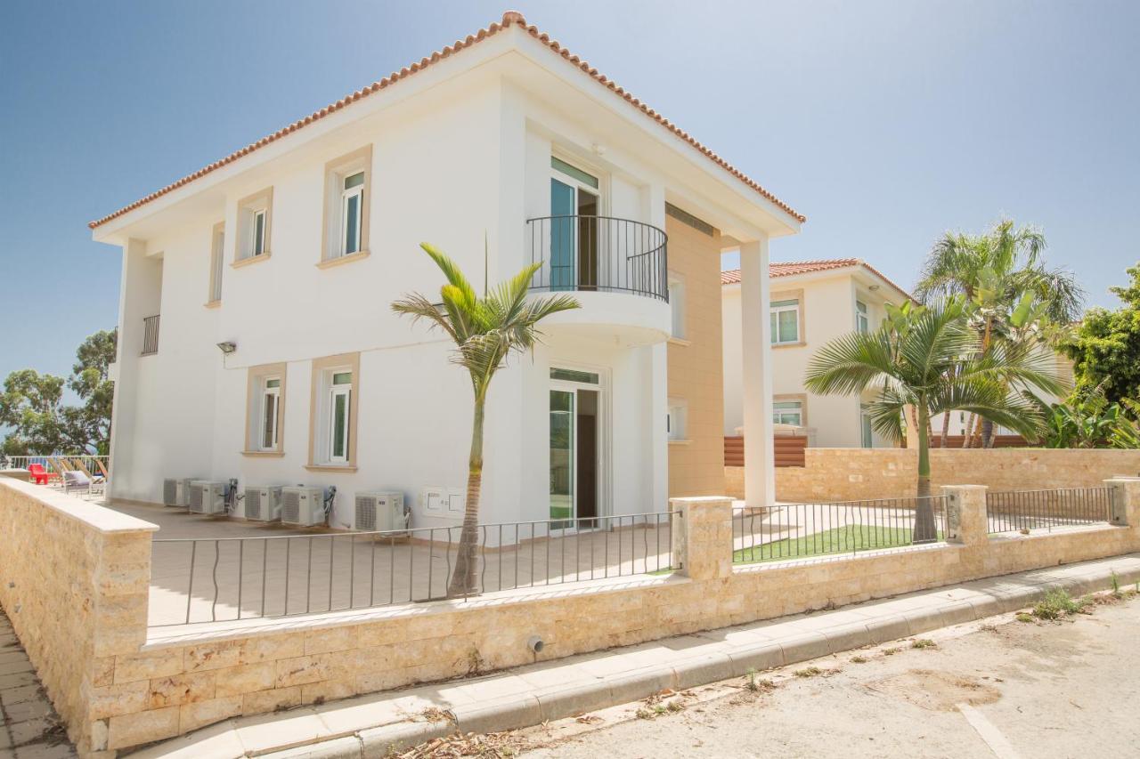Shaye Front Line Villa Protaras Exterior photo
